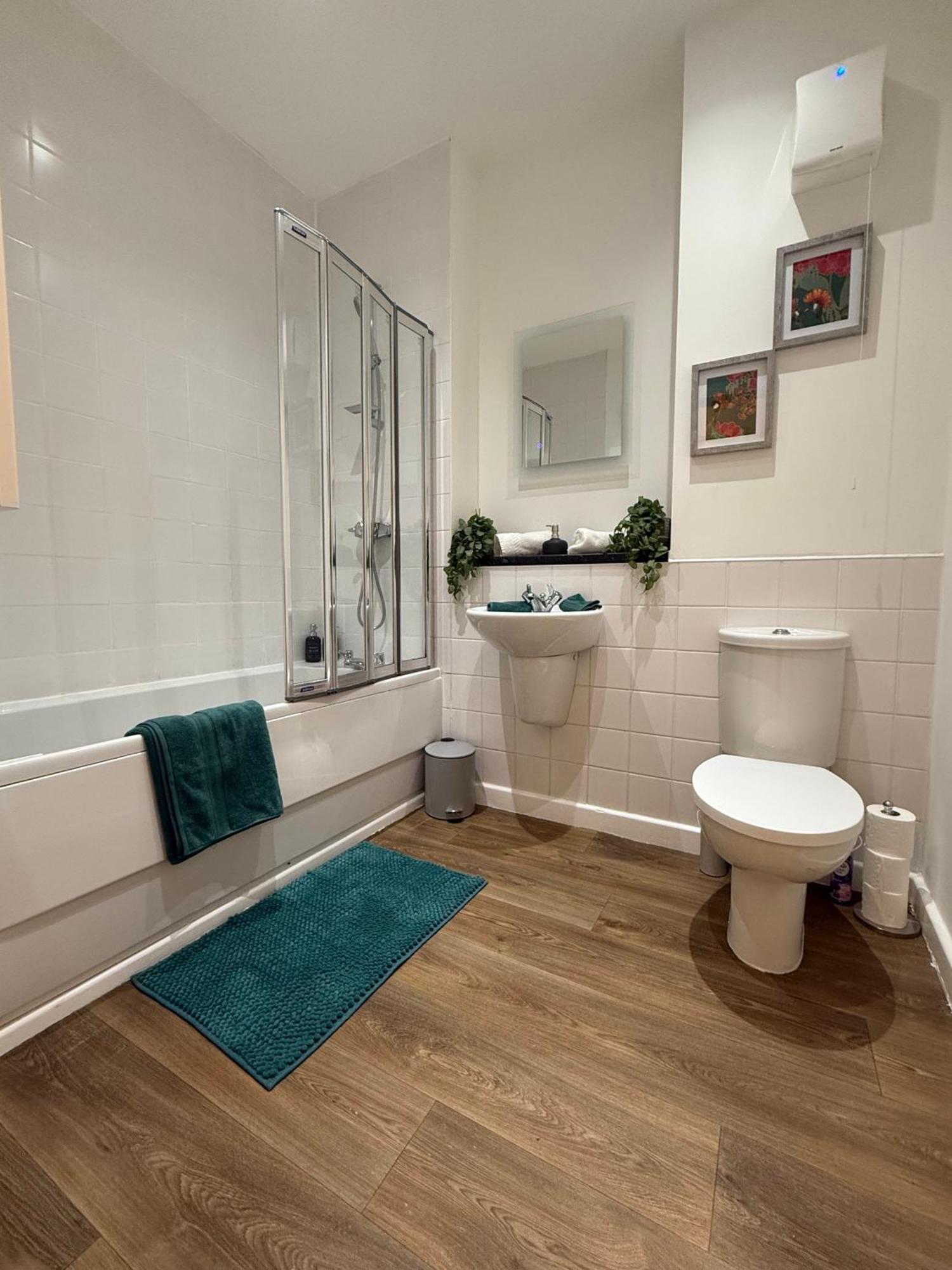 Vibrant Cosy 2 Bedroom Apartment Coventry Esterno foto