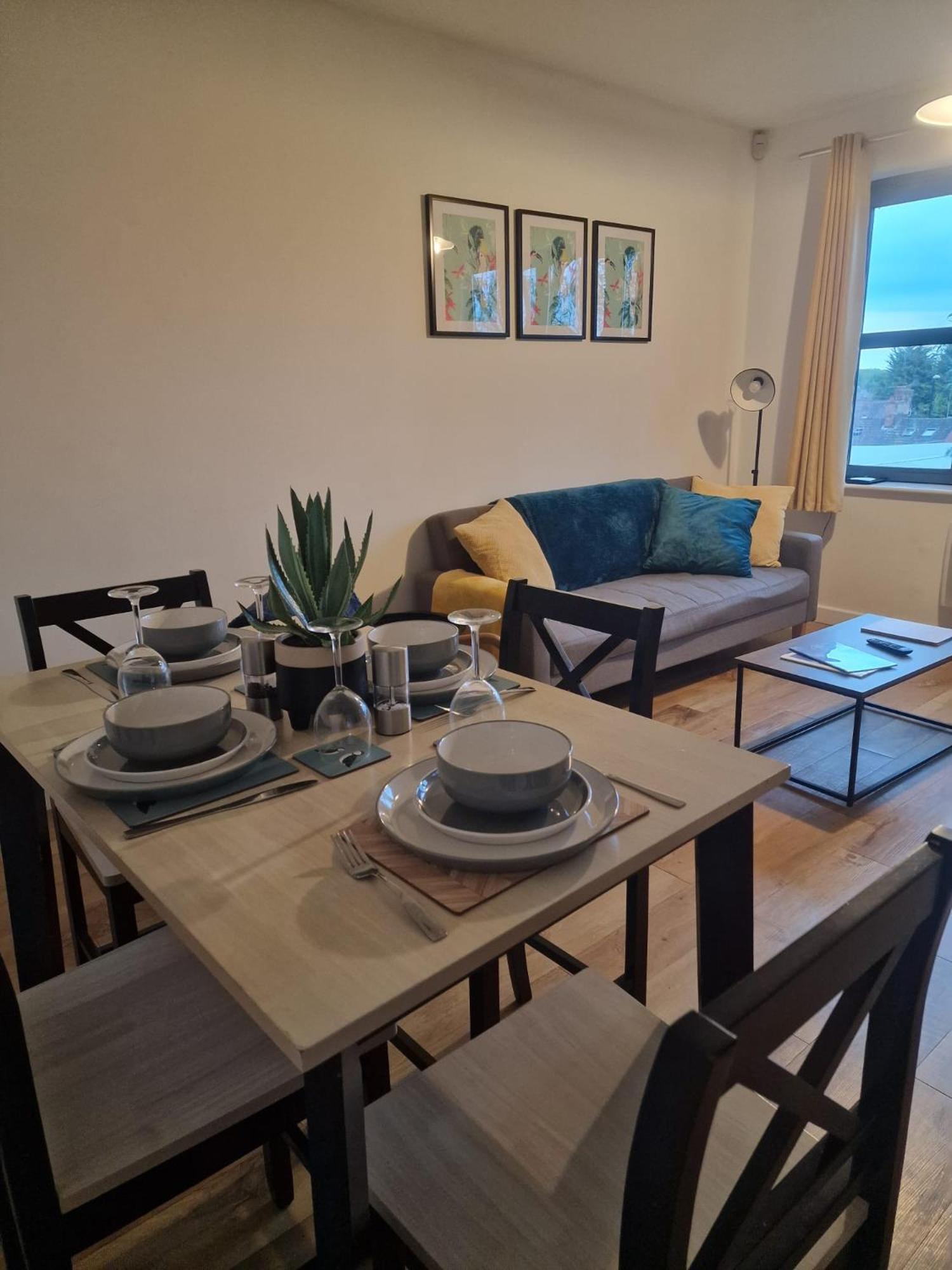 Vibrant Cosy 2 Bedroom Apartment Coventry Esterno foto