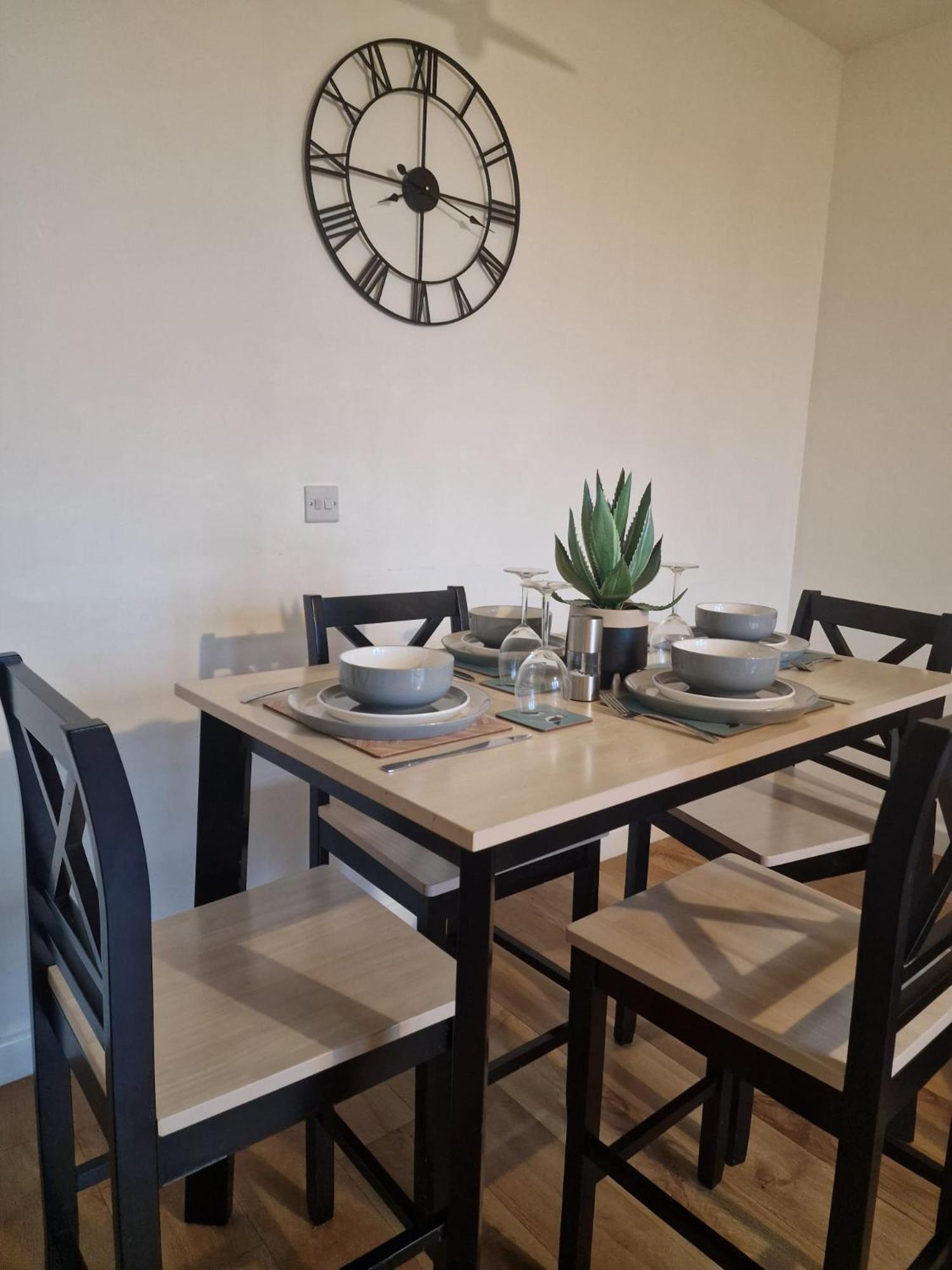 Vibrant Cosy 2 Bedroom Apartment Coventry Esterno foto